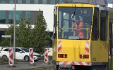 Die erste Fahrt auf der Neubaustrecke Johannisthal-Adlershof: Fahrleitungs-Messfahrt am 14.09.2021 mit Tw 4572 - Rangieren an der Zwischenendstelle Gro-Berliner Damm/Gerhard-Sedlmayr-Strae.