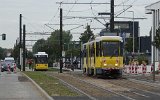 Inzwischen ist am 21.09.2021 mit Tw 2203 auch der erste Niederflurwagen auf der Neubaustrecke an der Haltestelle Gerhard-Sedlmayr-Straße eingetroffen.