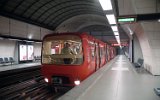 Fahrerlose gummibereifte Doppeltriebwagen MPL 85 (Métro Pneus Lyon 1985)  Linie D Station Vieux Lyon 1993