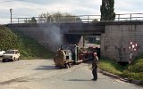 Für die Bahnunterführung an der Zufahrt zur Ziegelei Dêbica gab es auch eine Ampelanlage für den Straßenverkehr. (30.09.1999)