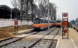 Nach der Eröffnung wurden die Timiș-2-Züge an der Calea Severinulu (Haltestelle RAT) abgestellt und repariert, da das Depot noch nicht fertig war (11/1987).