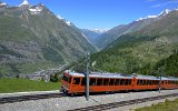 Blick auf Zermatt und das Mattertal - zwischen Riffelalp und Riffelboden am 16.07.2016.