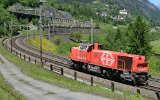 Die bekannte Kurve vor dem Wattinger Tunnel mit dem bekannten OP Kirche Wassen am 10.06.2016