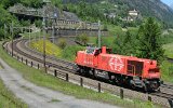 Die bekannte Kurve vor dem Wattinger Tunnel mit dem bekannten OP Kirche Wassen am 10.06.2016