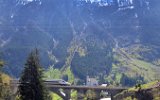 Das Meiental an der mittleren Meienreussbrcke mit OP Kirche. (Wassen am 06.05.2016)