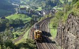 Blick vom Mhletunnel auf Wassen mit der Kirche am 24.09.2016 : 16094Wassen