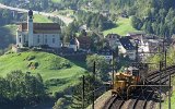 Blick vom Mhletunnel auf Wassen mit der Kirche am 24.09.2016 : 16094Wassen